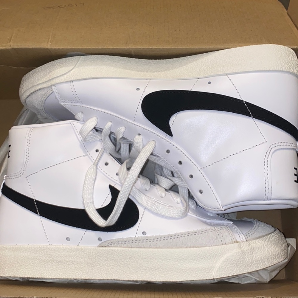 Nike Blazer Mid ‘77